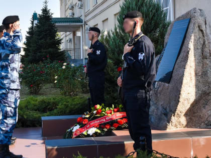Сотрудники ОМОН «Фишт» Росгвардии в Адыгее. почтили память боевого товарища