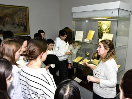 В Нацмузее Адыгеи открылась выставка к 80-летию освобождения республики