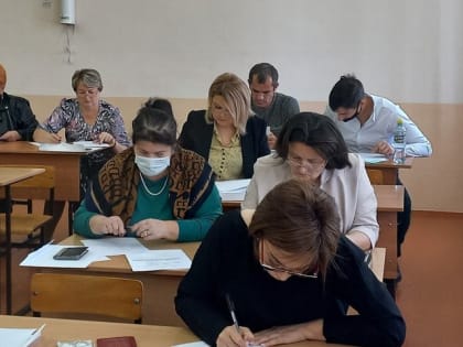 В Адыгее учителя-предметники прошли профессиональную диагностику
