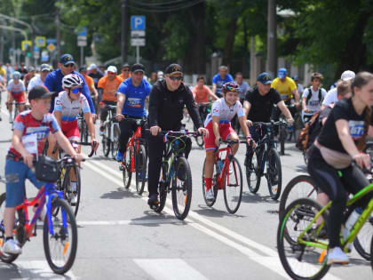 Мурат Кумпилов принял участие в веломарафоне, организованном в честь Дня России