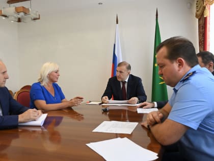 Глава Адыгеи дал поручения по итогам приема граждан в региональной приёмной Президента РФ