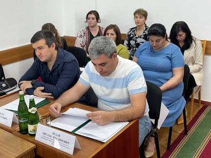 Глава города Азамат Хачмамук сегодня принял участие в очередной сессии Совета народных депутатов.