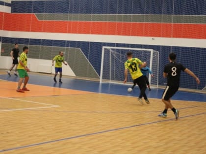 В Гиагинском районе продолжаются игры «Ночной лиги» по мини-футболу