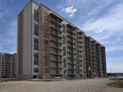 Глава Адыгеи оценил ход реализации жилищных проектов в столице региона