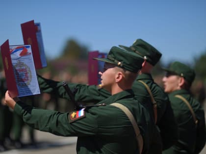 Протоиерей Александр Старченко принял участие в торжественной присяге призывников