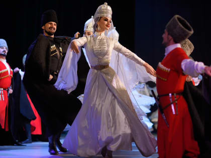 Ансамбль «Нальмэс» из Адыгеи работает над новой танцевальной программой на тему адыгской свадьбы