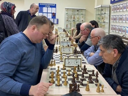 В Тахтамукайском районе провели командный шахматный турнир