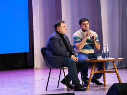 Ректор Адыгейского госуниверситета Дауд Мамий встретился со студентами