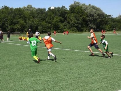 На центральном стадионе аула Мамхег состоялся республиканский турнир по футболу