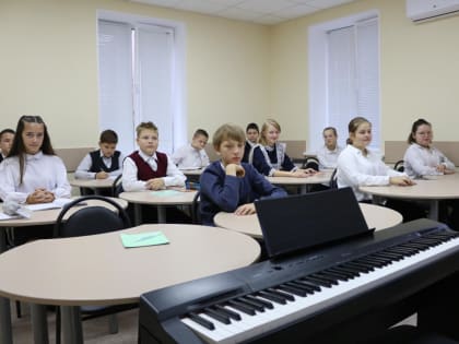 Реконструкция и капитальный ремонт Гиагинской школы искусств стал возможен благодаря нацпроекту 