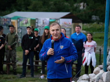 Глава Адыгеи пообщался с участниками молодёжного слёта «Фишт»