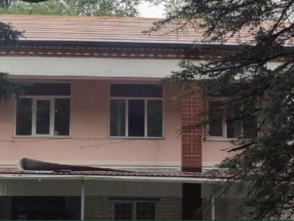 Капитальный ремонт Каменномостской поликлиники завершат к ноябрю