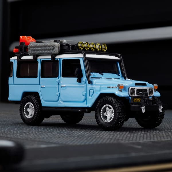 Hot Wheels Elite 64 Mod Shop 1982 Custom Toyota Land Cruiser FJ45 Troopy Diecast Coleccionable