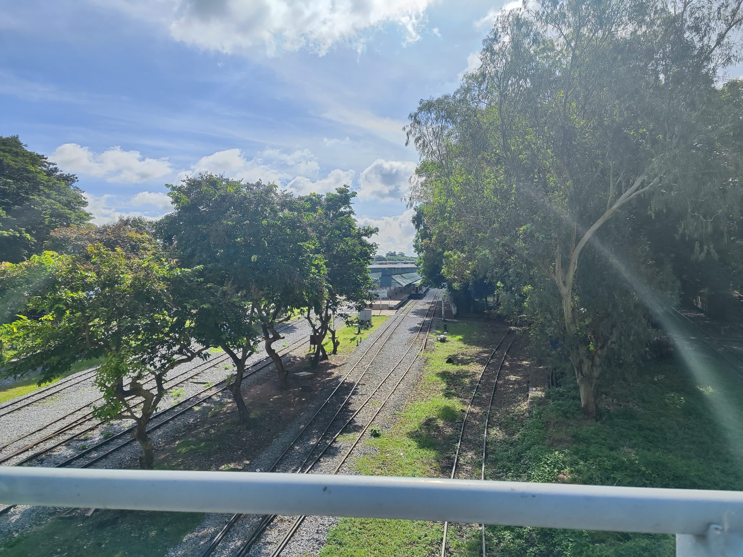 circular_railway_tracks_from_the_bridge