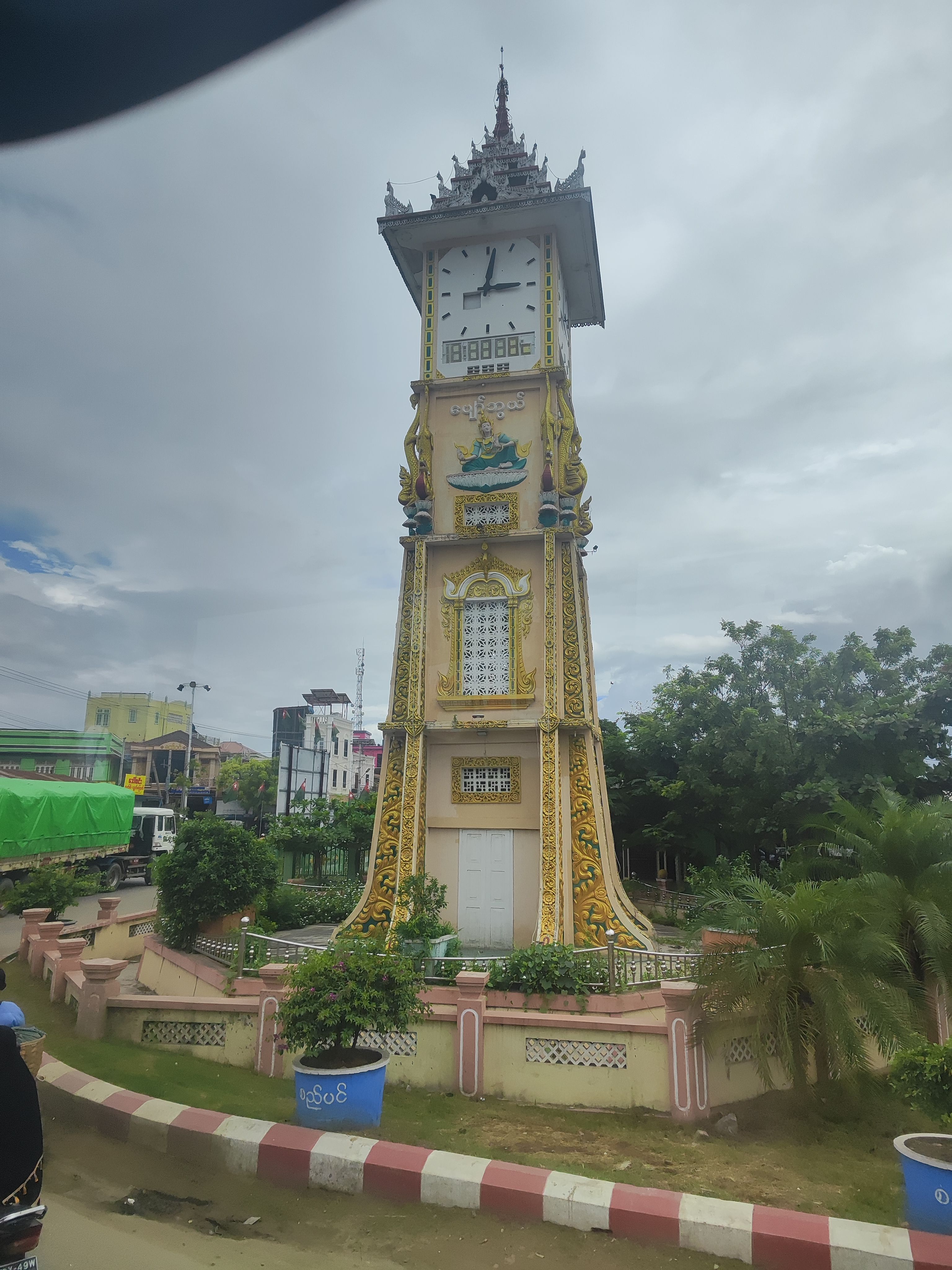 Pyaw_Bwe_Clock_Tower