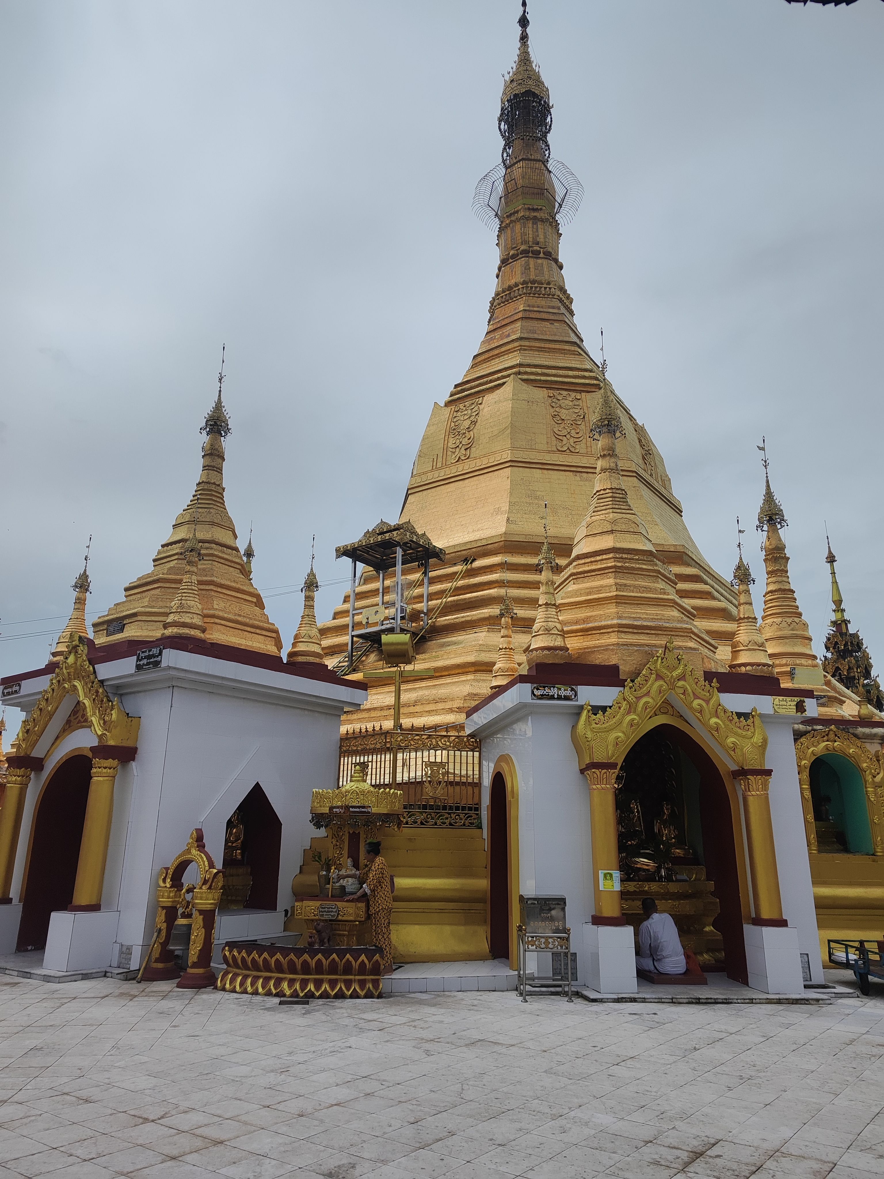Sule_Pagoda