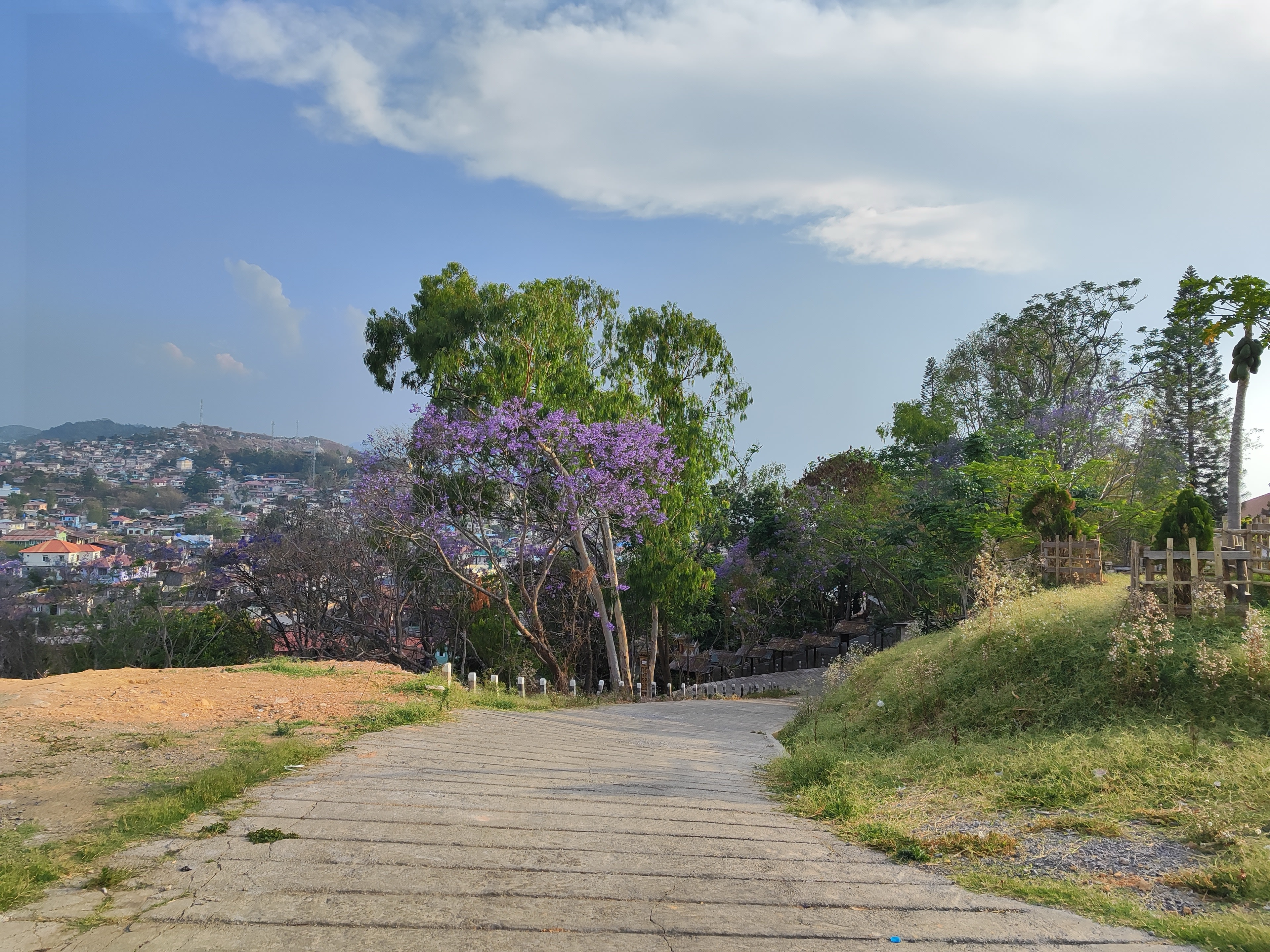 Lwan Zayti Hilltop road overlooking Taunggyi town