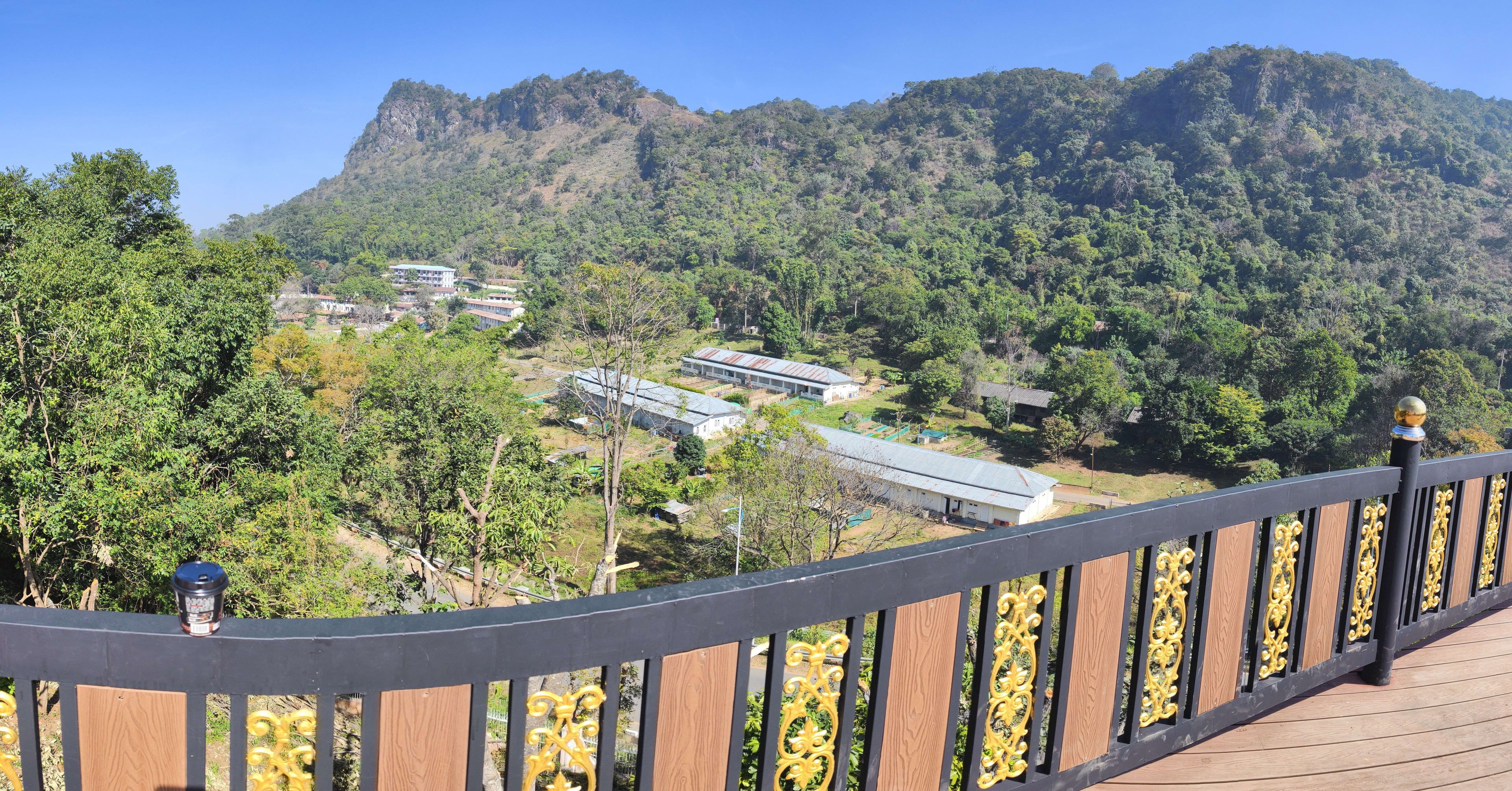 handrail_at_the_viewpoint