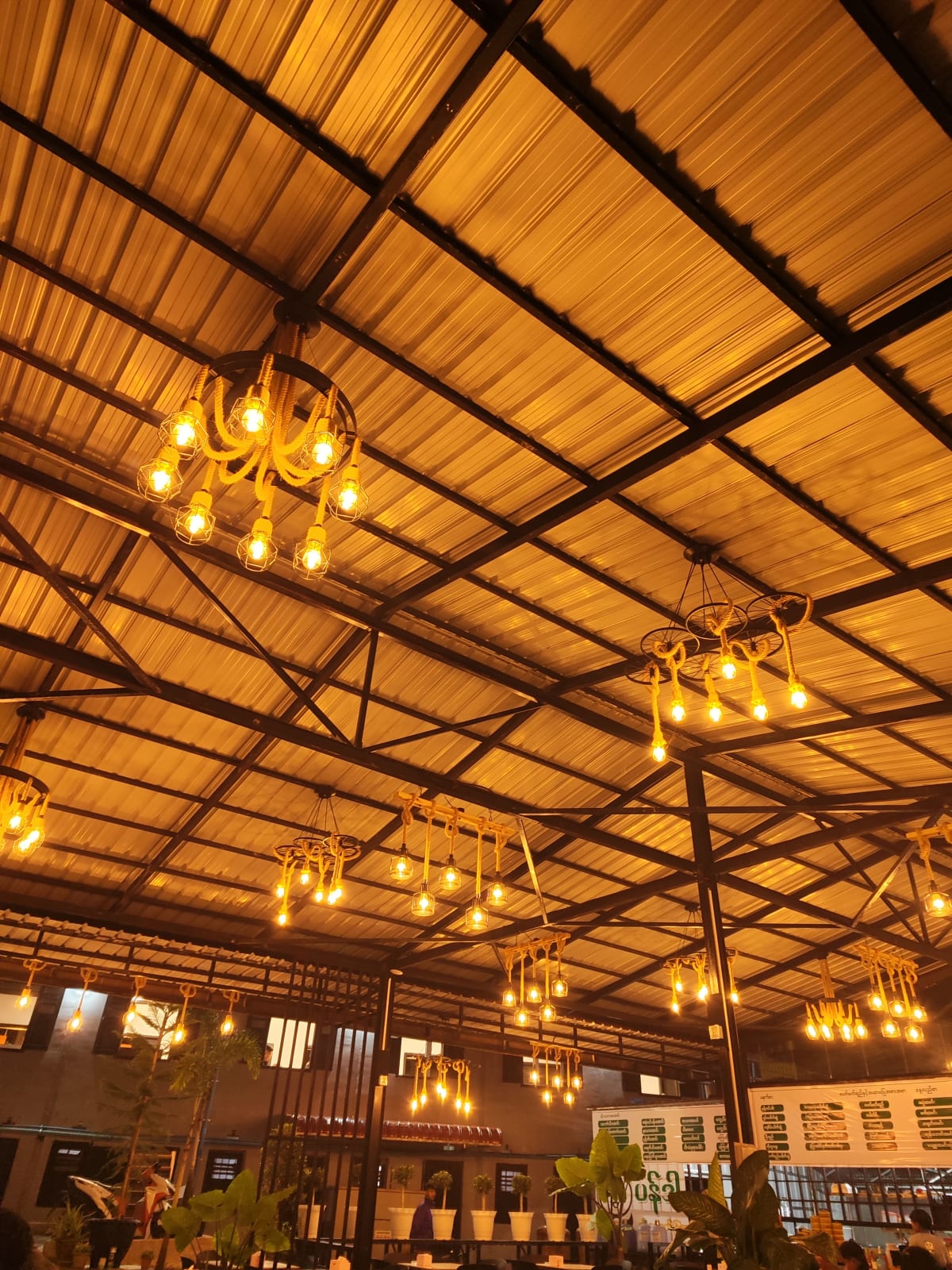 ceiling_at_the_panda_restaurant