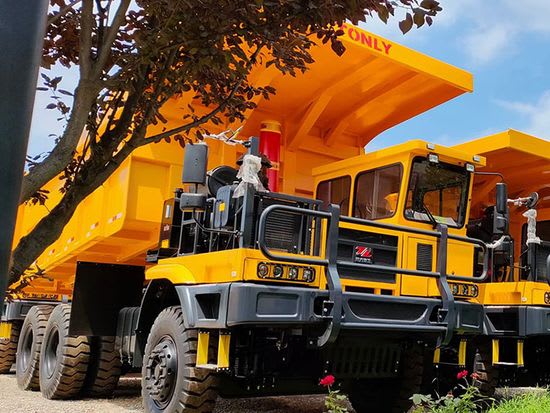 Гусеничный экскаватор