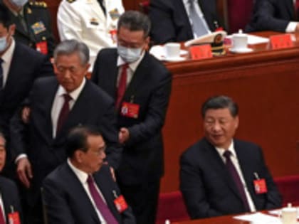 Стало известно, почему Ху Цзиньтао покинул съезд