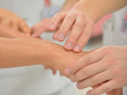 Как распознать артрит у детей: советы врачей