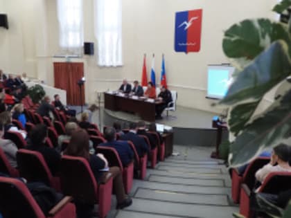Депутаты приняли участие в общегородском совещании