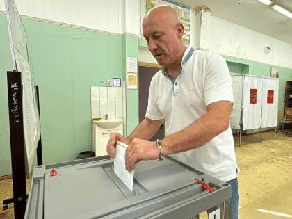 Депутат Госдумы Денис Майданов проголосовал на выборах