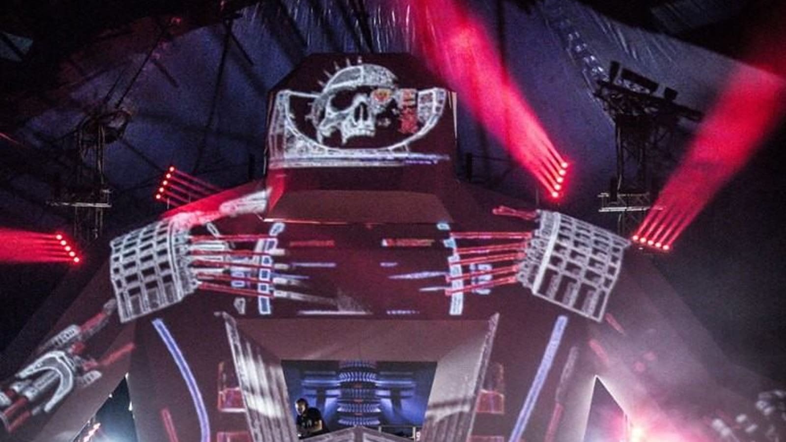 Rogues Deployed Inside Robot at Illusive Festival