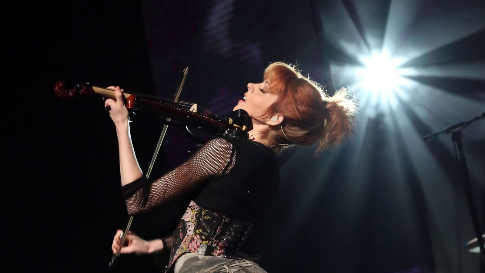 Yamaha Welcomes Violinist Lindsey Stirling to Artist Roster