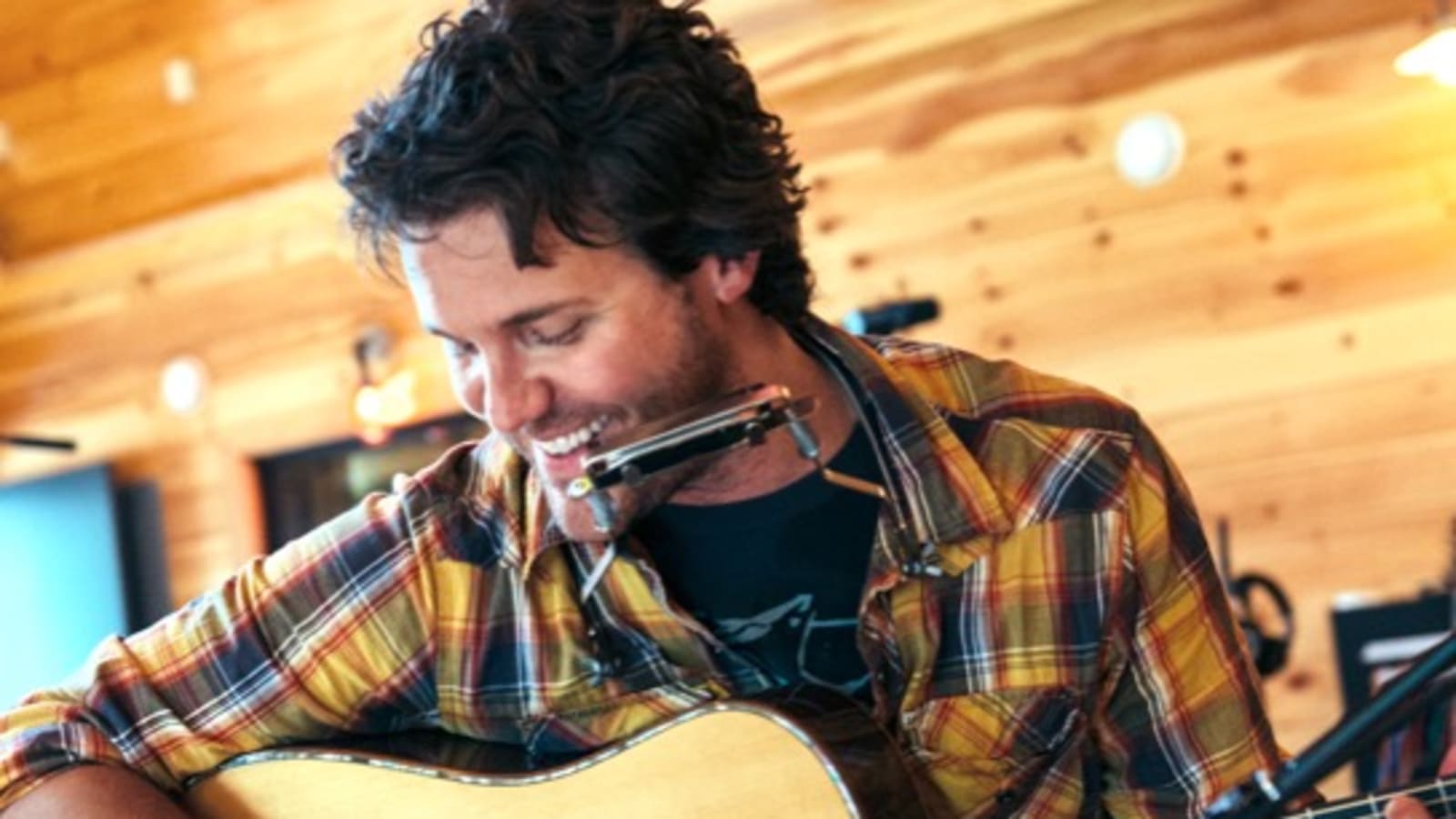 Two On-Stage Endorsees Gain Valuable Exposure