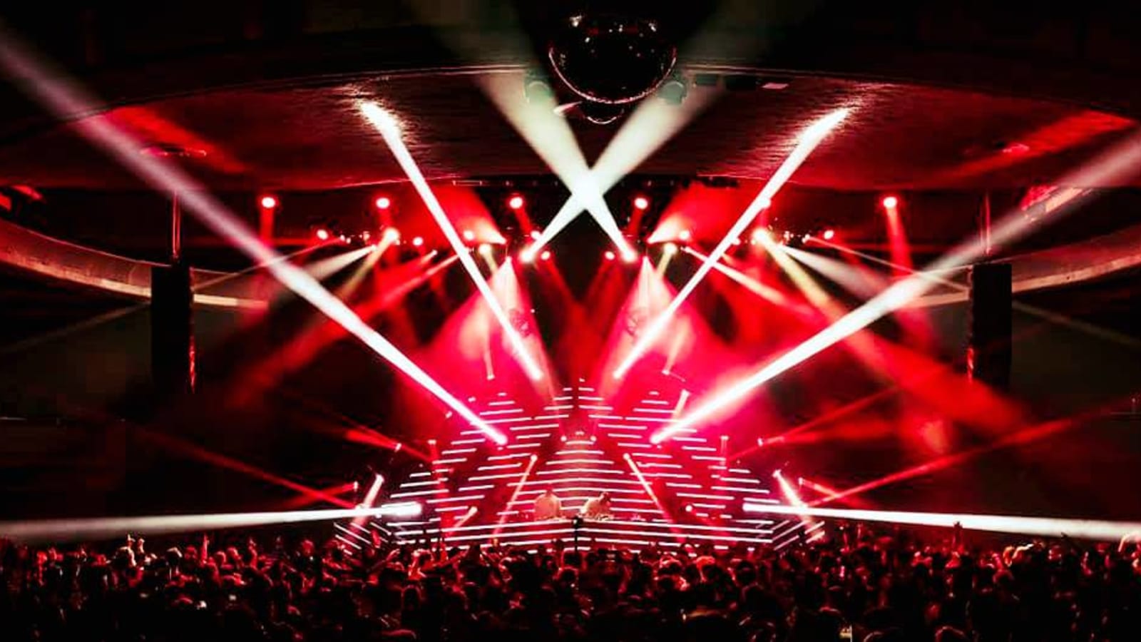 Antic Studios and CHAUVET Professional Go All Out For Adventure Club Tour