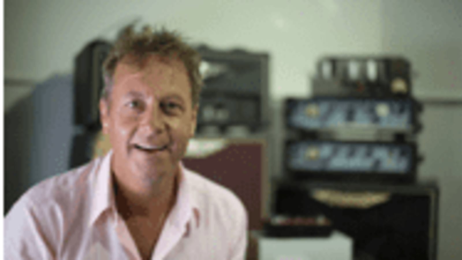 Bates back at Ashdown