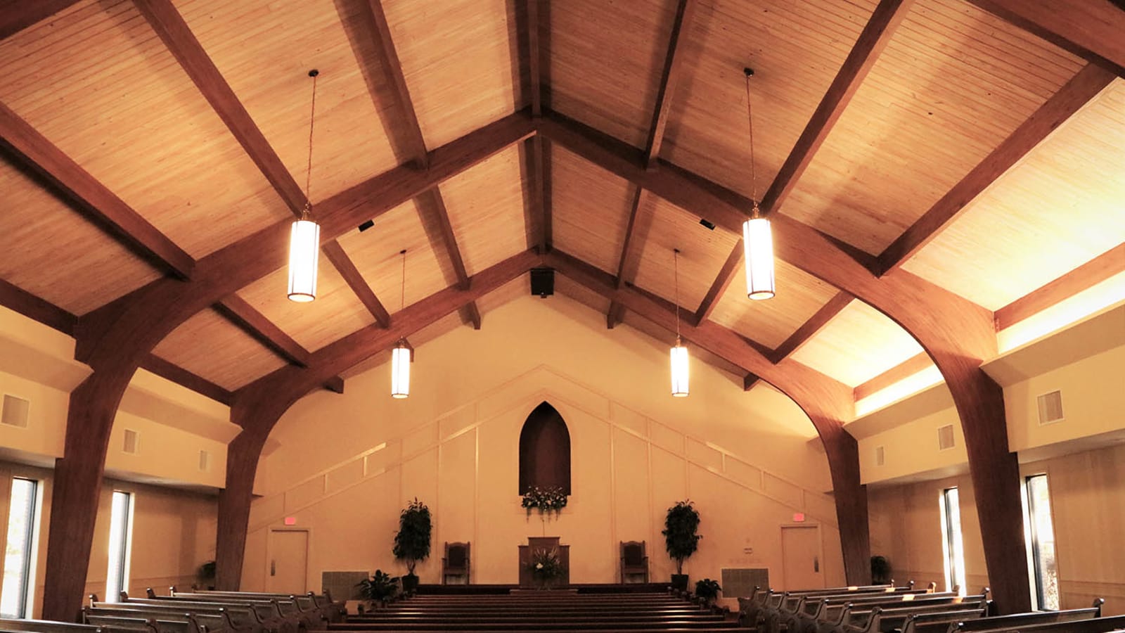 Single Danley SM100 Provides Clear Audio for Grace Primitive Church