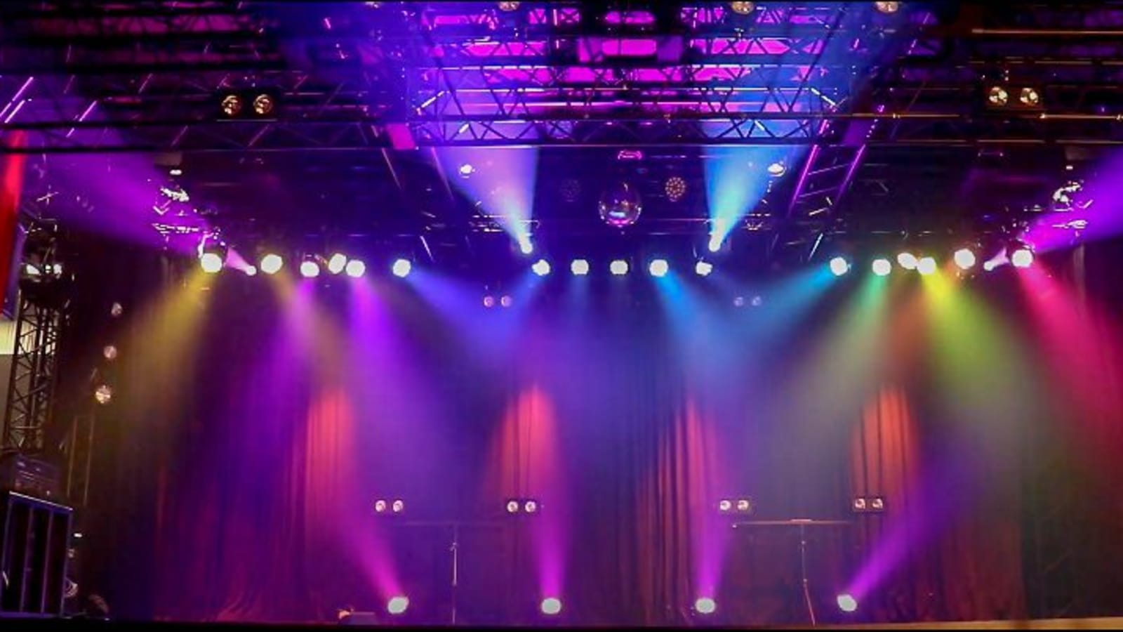 Hibino Lighting Opens New Options For Japan’s 1000 Club With CHAUVET Professional