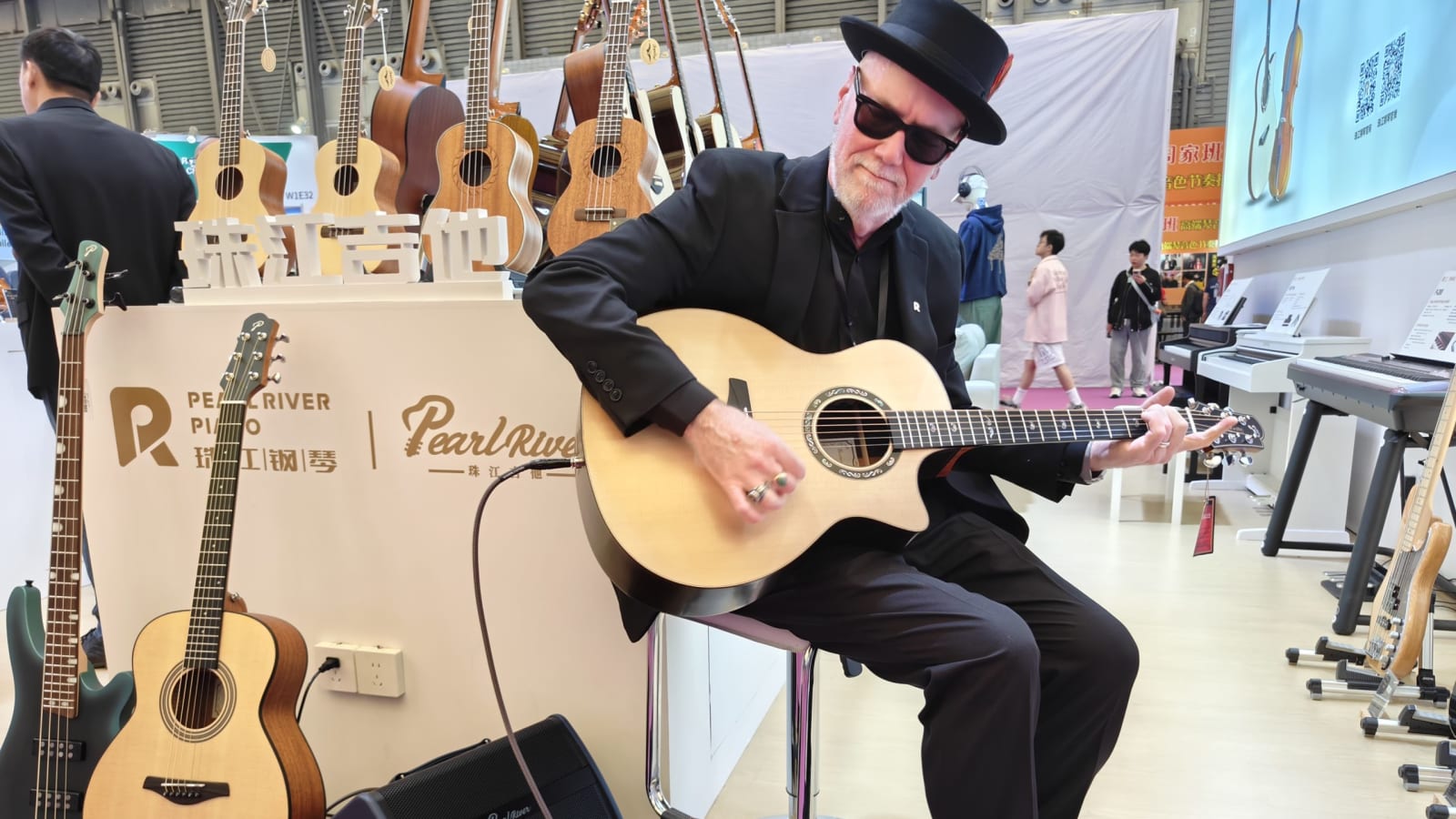 Pearl River Debuts Mike Lawson Signature Series Guitars At Music China 2024