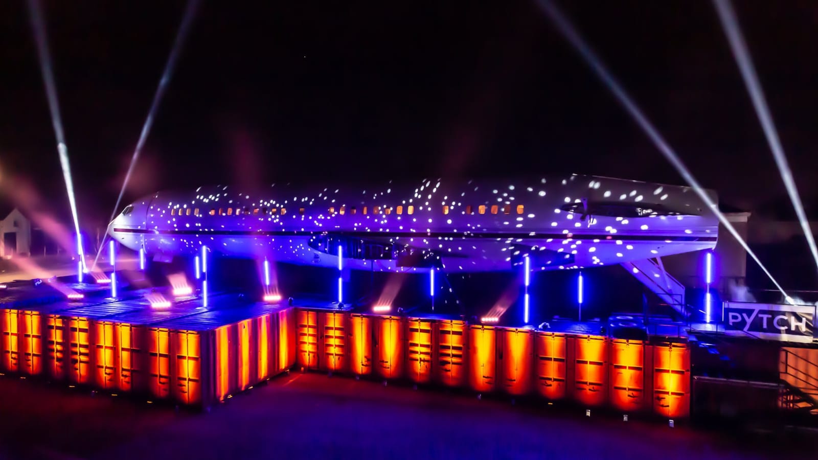 Up Up and Away! CHAUVET Professional Lights PYTCHAir’s Boeing 727