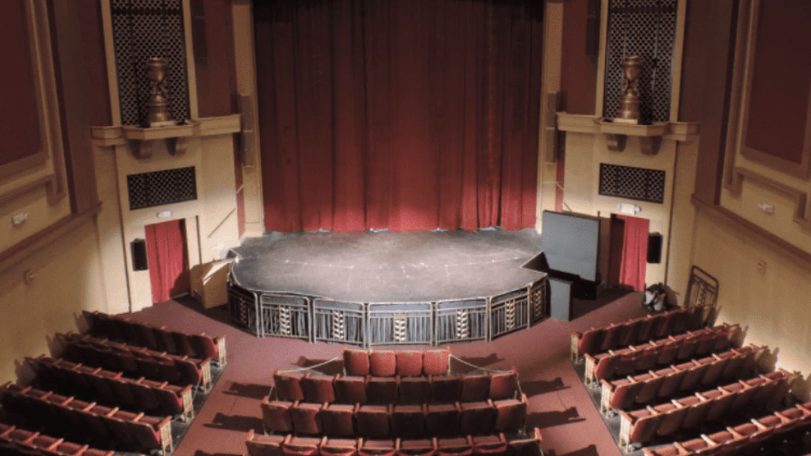 Strand Theatre Upgrades its Sound with a Custom-Crafted Renkus-Heinz System
