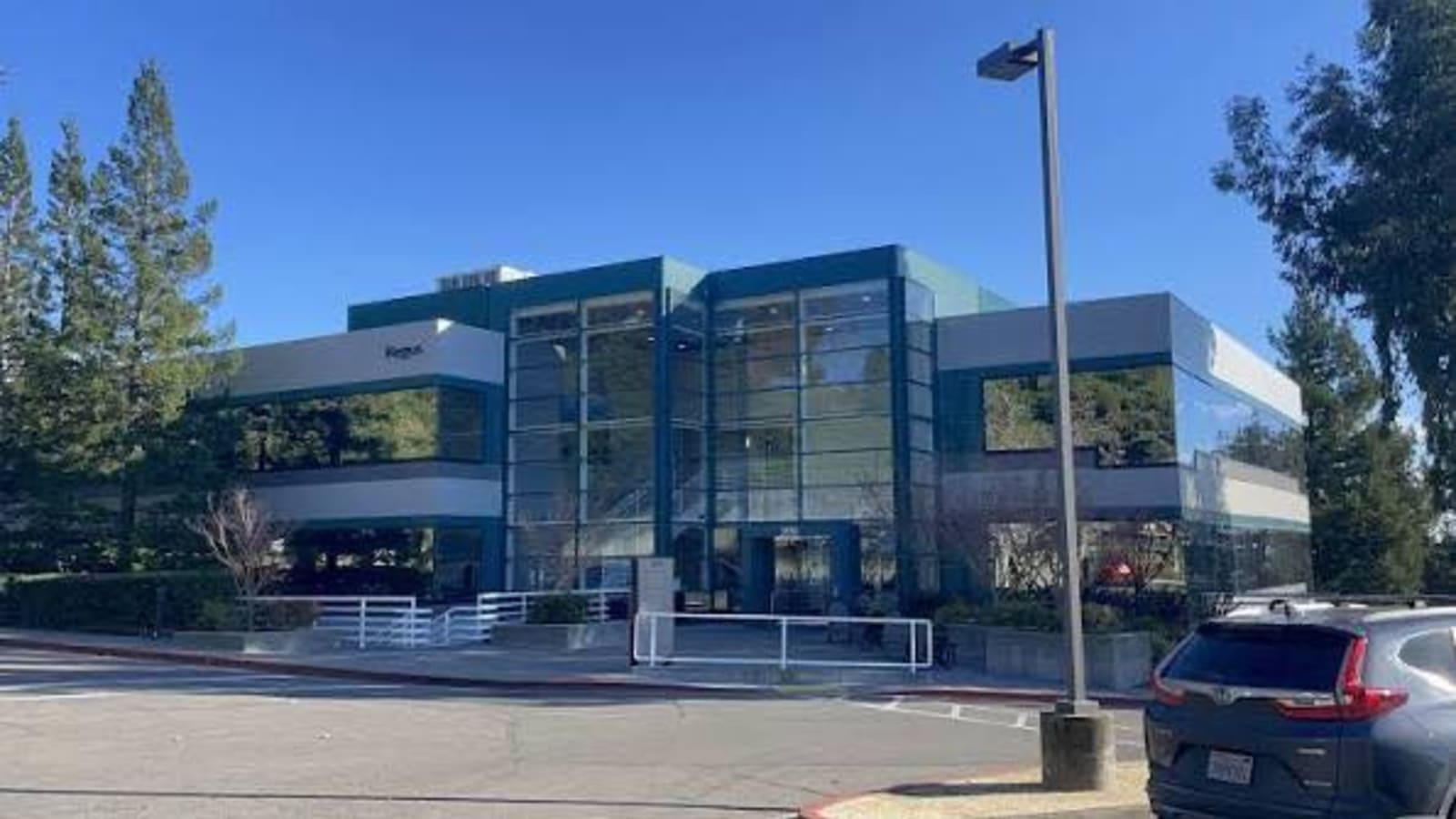 Black Diamond Strings Relocates HQ