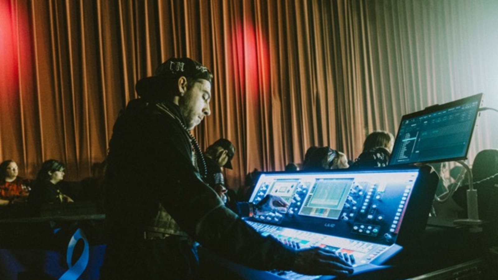 Inside the Mix: Taylor ‘Squid’ Veraldi Powers From Ashes to New’s Tour with Allen & Heath dLive