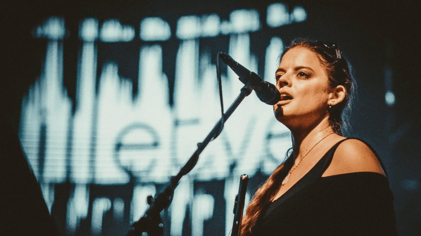 László Taki' Takács Captures Pristine Sound for Hungarian TV Music Show with DPA