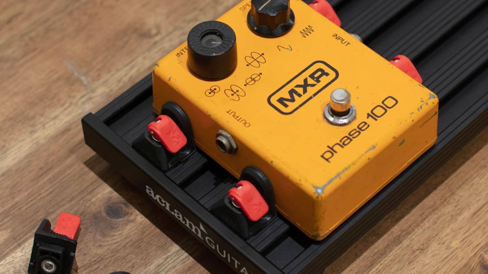 Smart Track Pedalboards from Aclam Keep Evolving