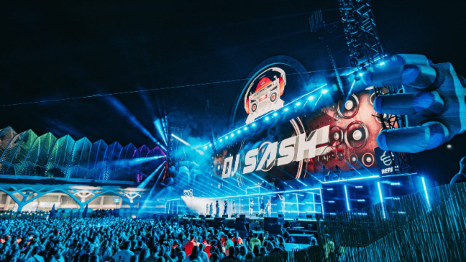 Nostalgia in a new light – Cameo at the Love the 90s Festival in Valencia