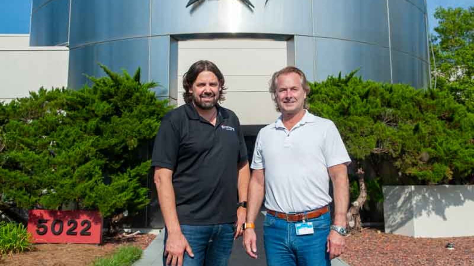 Peavey Partners with Riversong Guitars to Expand U.S. Distribution