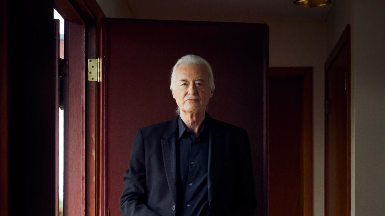 Gibson Announces Jimmy Page 1964 SJ-200 and Jimmy Page 1964 SJ-200 Collector’s Edition