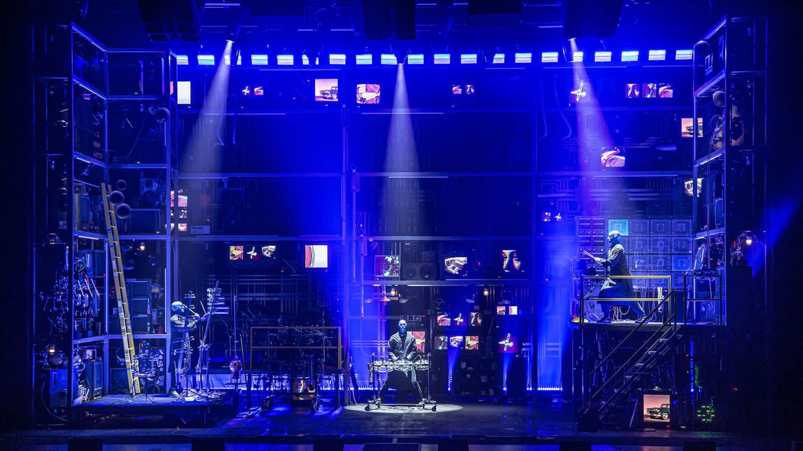 Blue Man Group Drums Up Excitement With L-ISA Hyperreal Sound On Tour