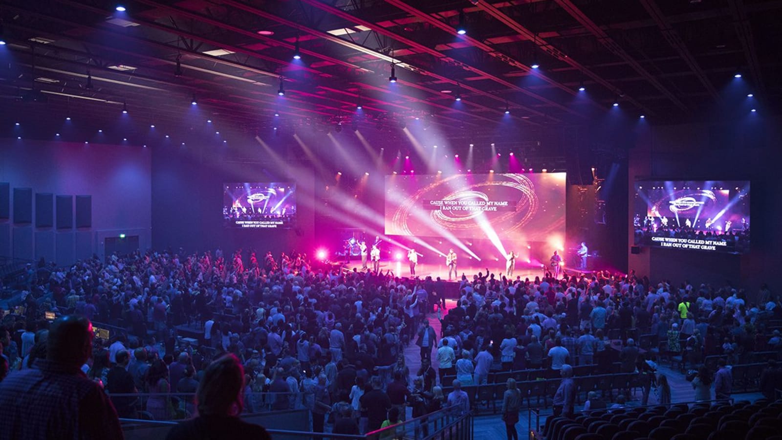 Christ Fellowship Church Uses CHAUVET Professional Fixtures for Easter