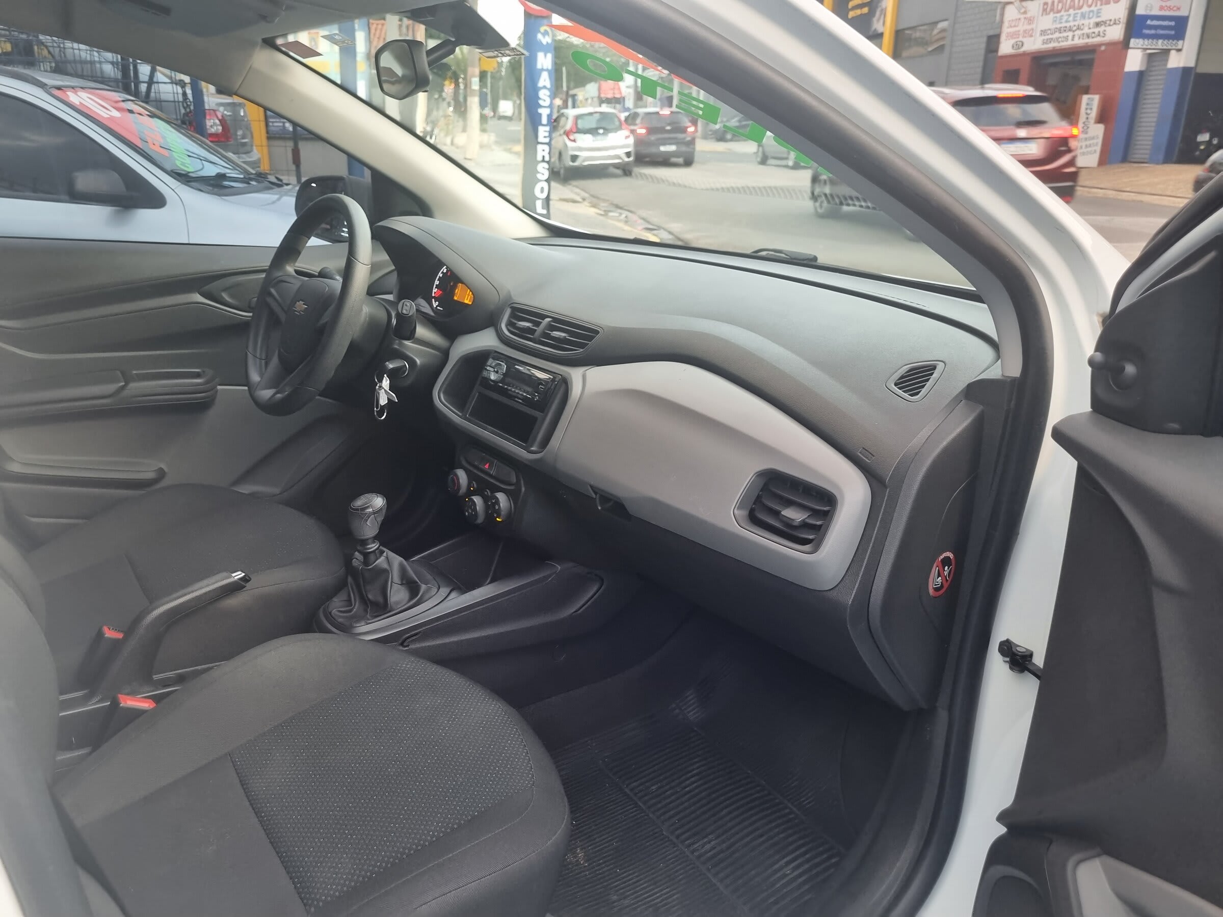CHEVROLET - ONIX 1.0 8V FLEX 2017 JOY 4 CILINDROS BX KM