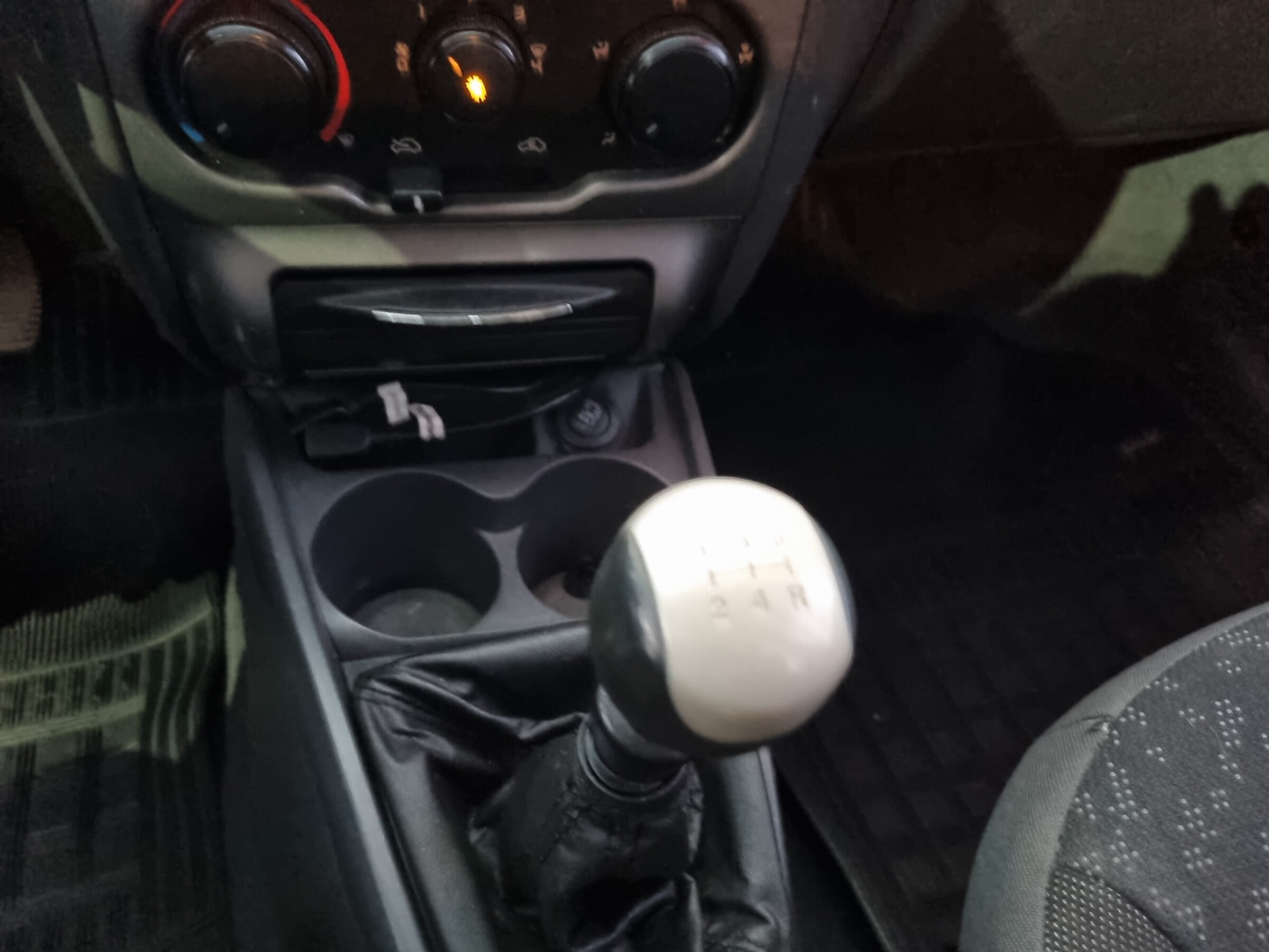 FIAT - PALIO WEEKEND TREKKING 1.6 FLEX 2014 COMPLETA