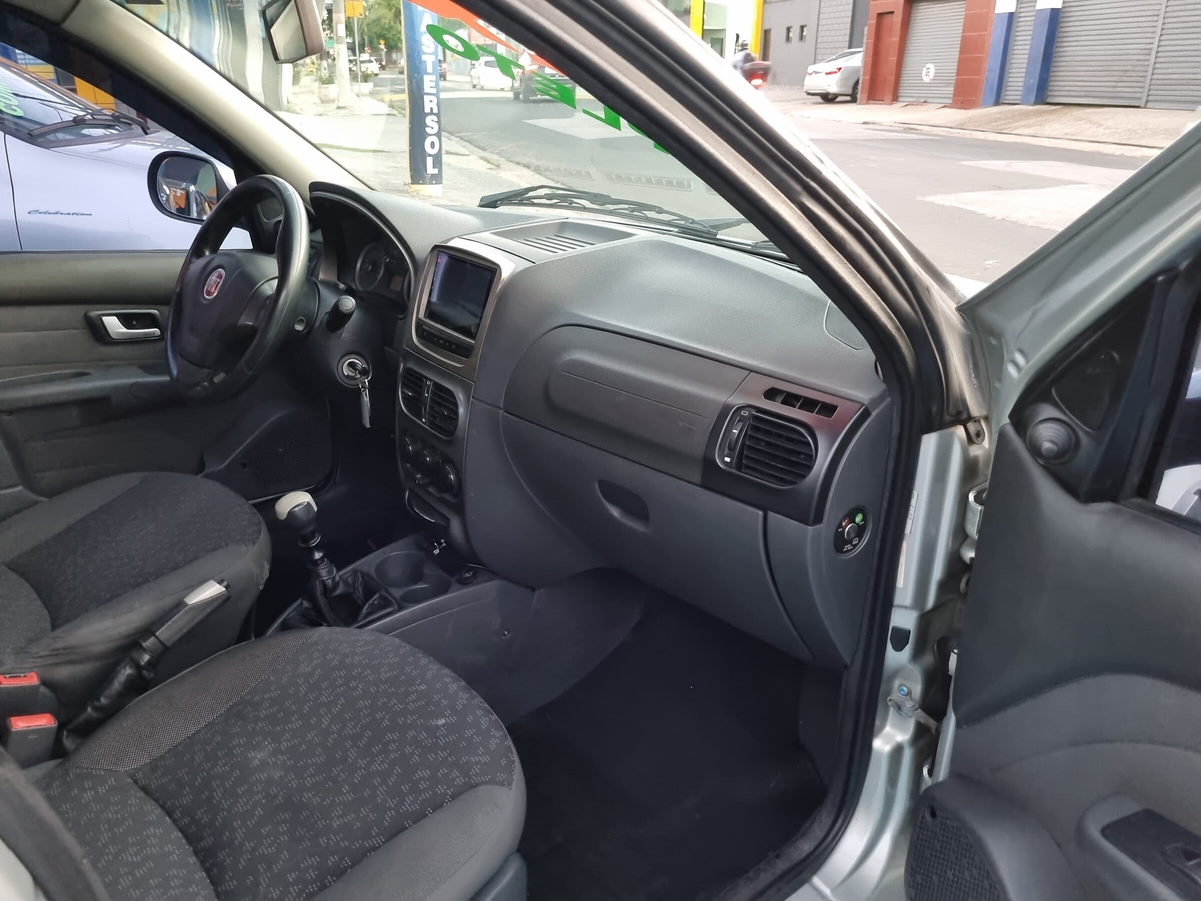FIAT - PALIO WEEKEND TREKKING 1.6 FLEX 2014 COMPLETA